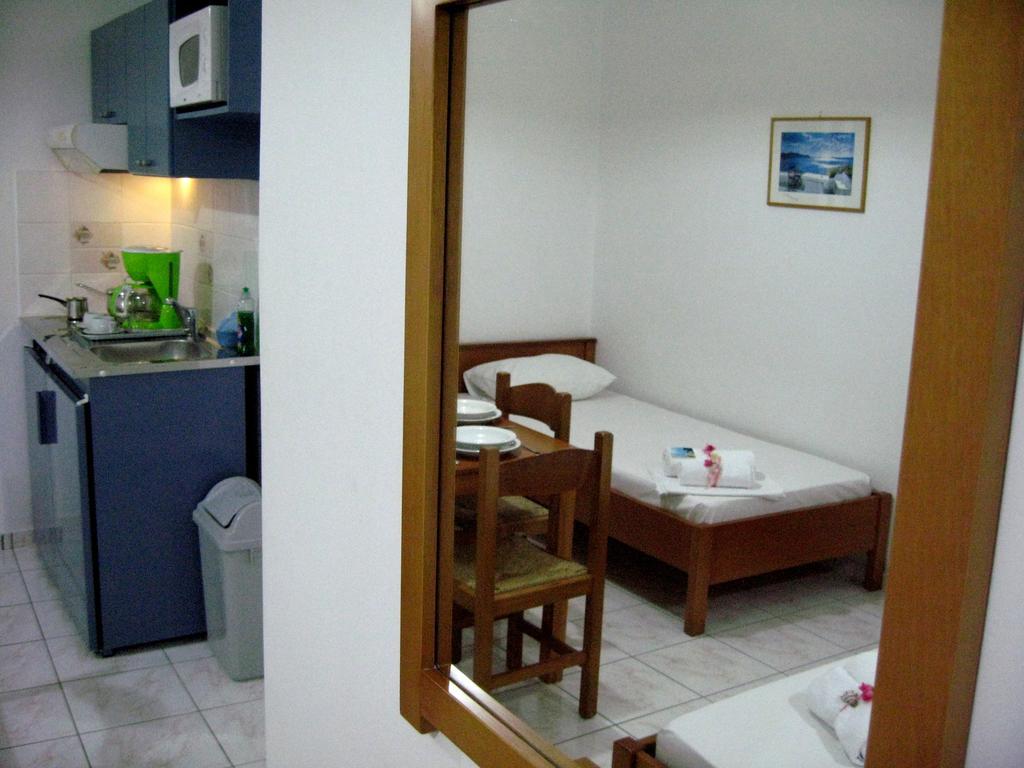 Despina Studios Agia Marina  Exterior photo